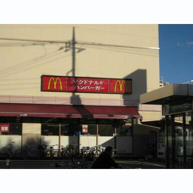 マクドナルド 距離:114m