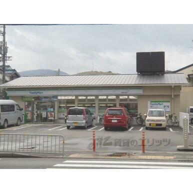 ファミリーマート　西京山田店 距離：880m
