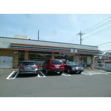 セブンイレブン横浜美しが丘5丁目店 距離:355m