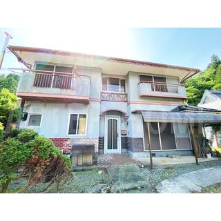 Nantan City, Miyama-cho Sanno-Ohdani 2-storey building with 5 rooms, dining room, and kitchen: 3 million yen.
