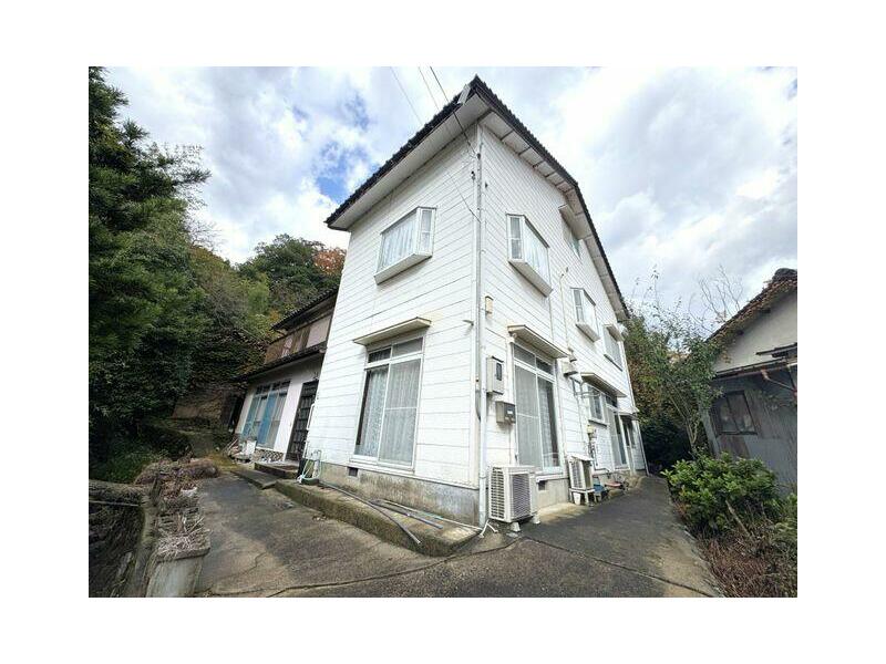 2F 8SDK Yoka, Yoka-cho, Yabu-city (Yoka station)

1.5 million yen