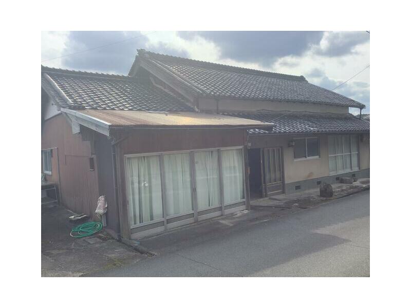 Yoshino-gun, Yoshino-cho, Oaza Yamaguchi (Daiwa Kamiki Station) 2-story building 8DK