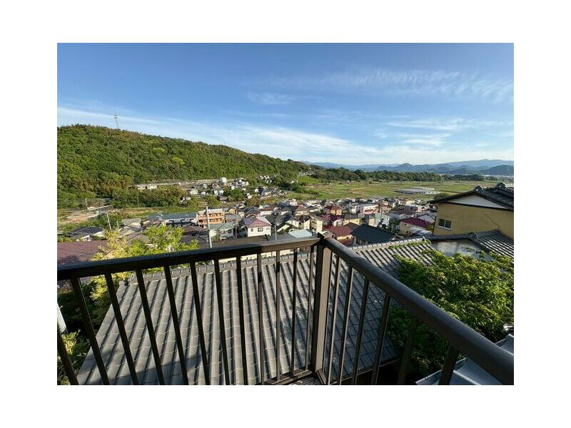 Kanagawa Prefecture, Kannami Town, Kamizawa (Kannami Station) 2-story building 4DK
