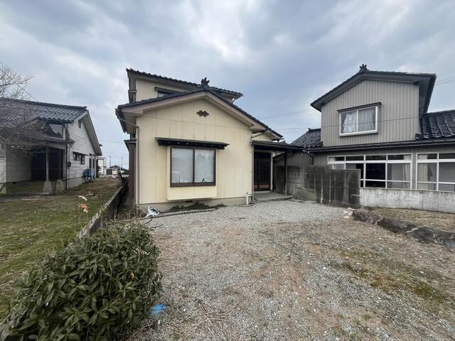 Cheap house for sale in Uozu, Toyama