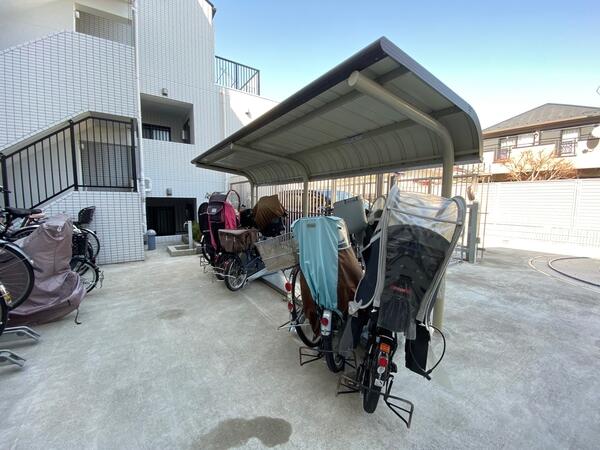 サン パーク 武蔵境 駅 高架 下 自転車 駐 車場