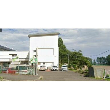 室蘭市立東明中学校 距離：544m