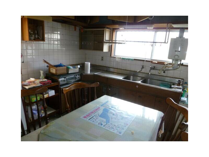 Yoshinogawa City, Kamojima Town, Nishi-Maoke, Egawa (Nishi-Maoke Station) 2-story building 6DK