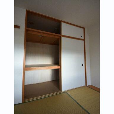 ソラーレN 押入れ