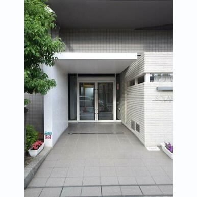 ソラーレN エントランス