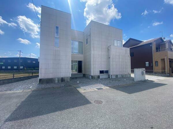 Cheap house for sale in Aisho, Shiga