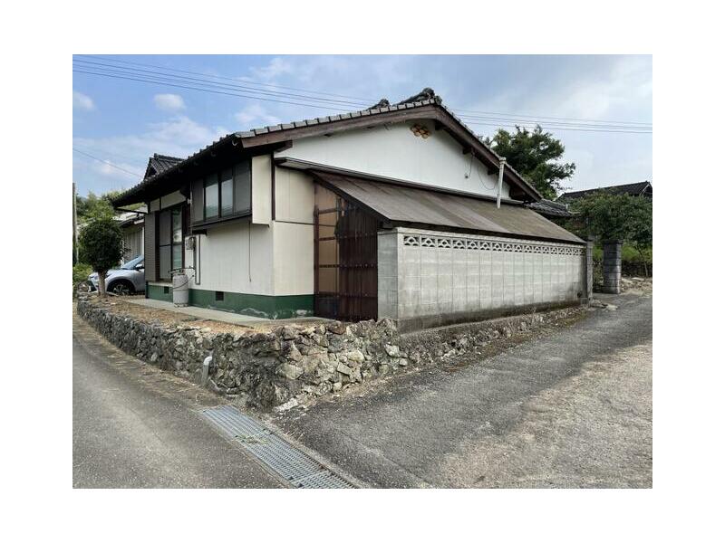 Yatsushiro City, Futami Honmachi (Higo Futami Station) Single-story building 4DK