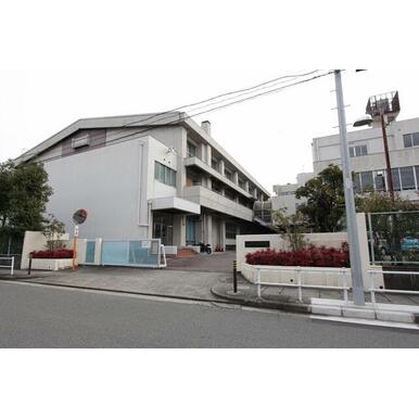 名古屋市立当知中学校 距離：790m