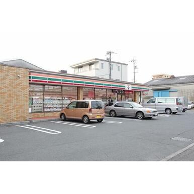 セブンイレブン名古屋小碓4丁目店 距離：440m