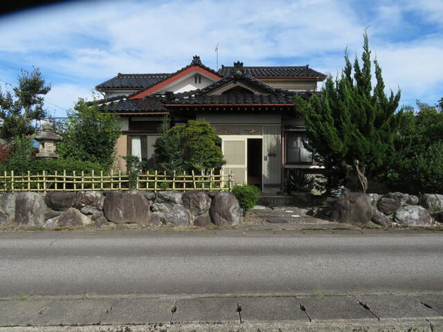 Cheap house for sale in Nakanikawa, Toyama