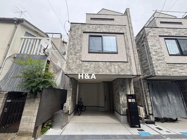 Cheap house for sale in Shinagawa, Tokyo