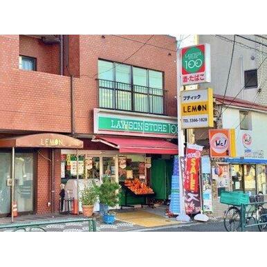 ローソンストア100 LS北新宿店 距離：627m
