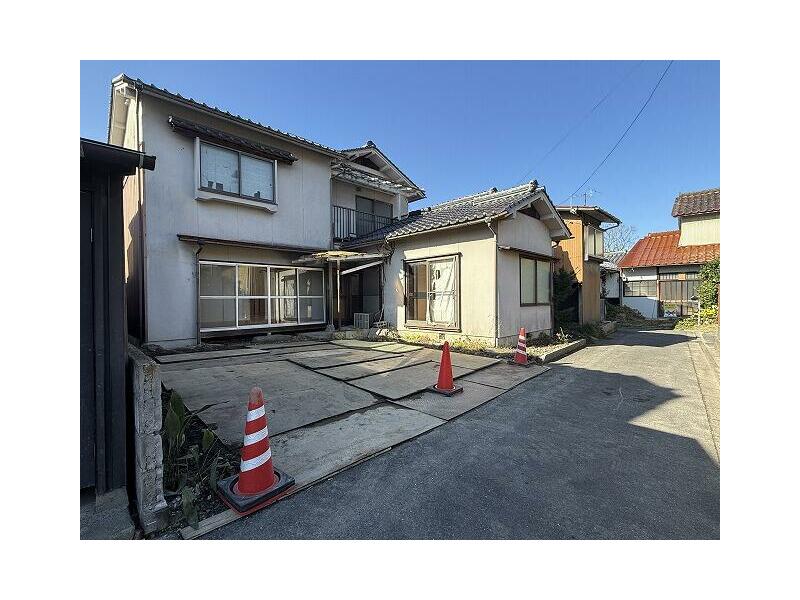 2-chome, Tachikawa-cho, Tottori-shi, Tottori (Tottori station) 2F 6LDK

Tottori station