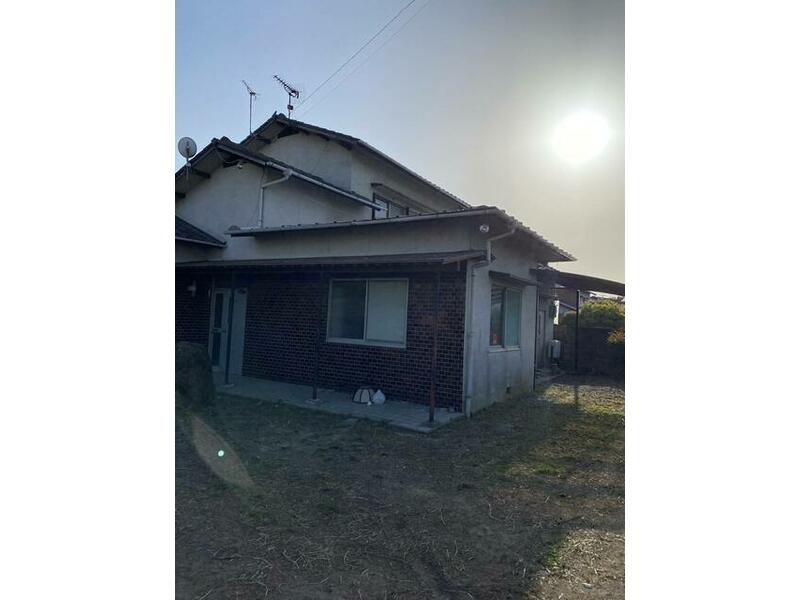 Ichinomiya-cho, Takamatsu-shi, Takamatsu (Ichinomiya Sta.) 2F 4DK

470,000 yen