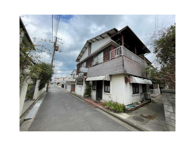 6-Tokiwa-machi, Imabari-shi, Hyogo 2F 3DK

3,500,000 yen