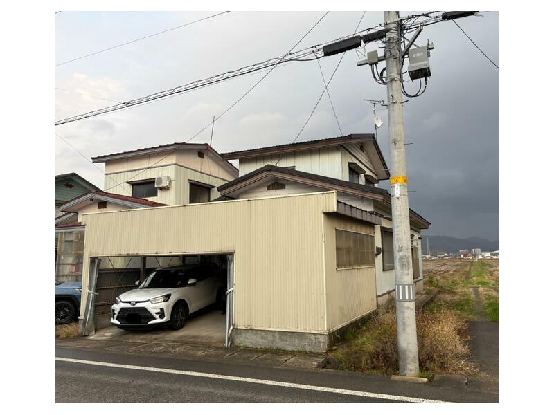Yokote City, Yokote Town, Rokunokuchi (Yokote Station) 2-story 5DK