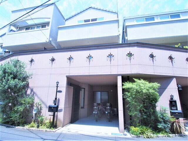 アットホーム 中野区 本町５丁目 中野新橋駅 地上2階地下1階建 ４ｌｄｋ 中野区の中古一戸建て 提供元 株 アドキャスト 高円寺支店 一軒家 家の購入