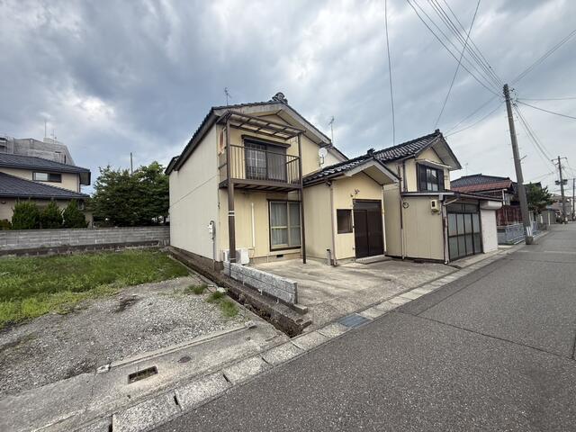 Kashiwazaki City, Nishihoncho 1-chome (Kashiwazaki Station) 2-story building 6K