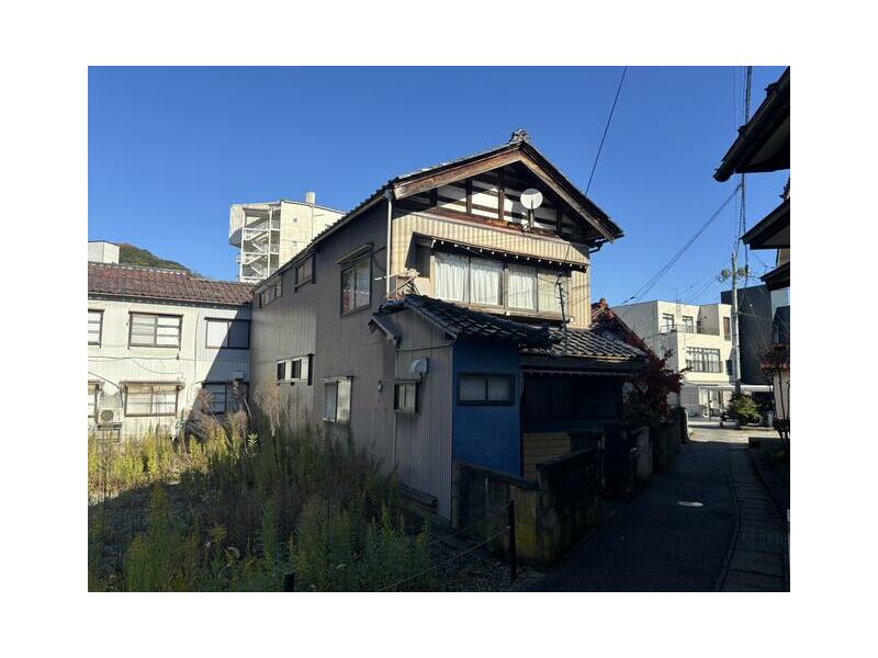 2F 6DK in Awazu-cho, Komatsu-shi, Komatsu

800,000 yen