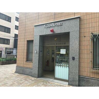 東警察署 安土町交番 距離：487m