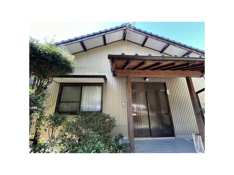 Hitoyoshi City, Kanizakucho (Kawamura Station) Single-story building 6DK