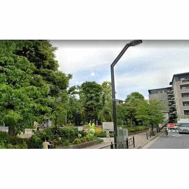 美術の森緑地 距離:1,910m