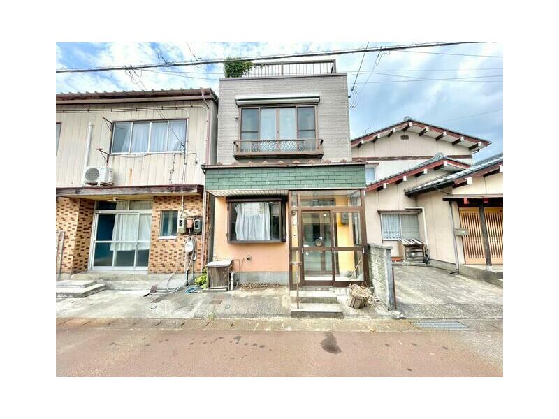 Shibata City Suwa Town 3-chome (Shibata Station) 2-story 8K