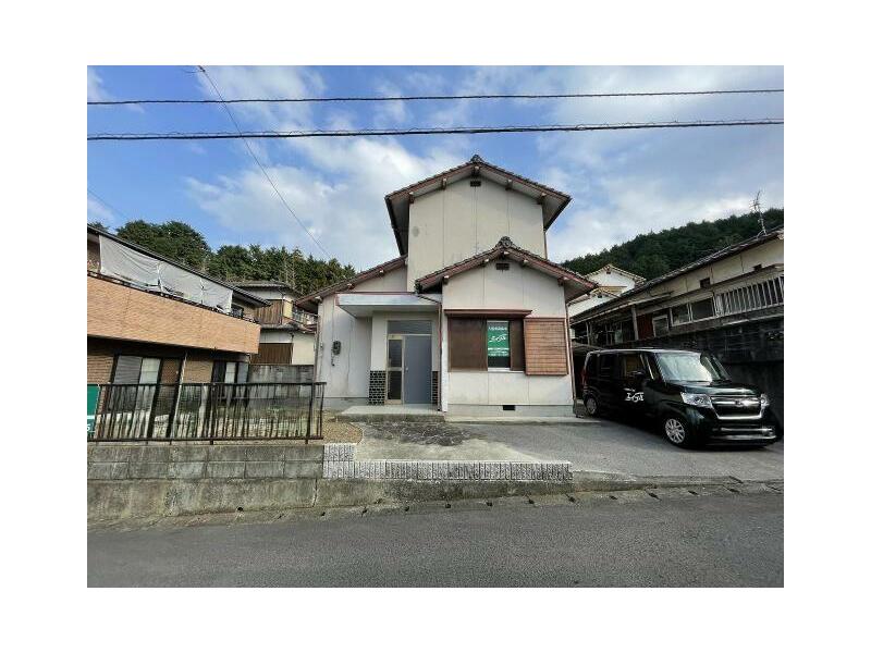 Hagio, Niihama-shi, Tokyo 2F 3LDK

3 million yen