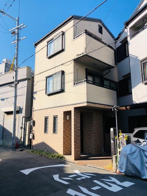 アットホーム 大阪市淀川区 田川北３丁目 十三駅 3階建 ３ｌｄｋ 大阪市淀川区の中古一戸建て 提供元 クラスモ十三東店 株 エスティハウス大阪 一軒家 家の購入