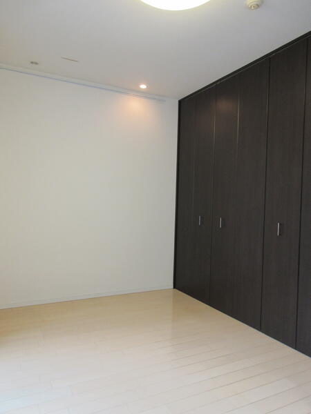 アットホーム ファーストリアルタワー新宿 10階 １ｋ 提供元 三井不動産リアルティ 株 新宿賃貸センター 三井のリハウス 新宿 区の賃貸マンション