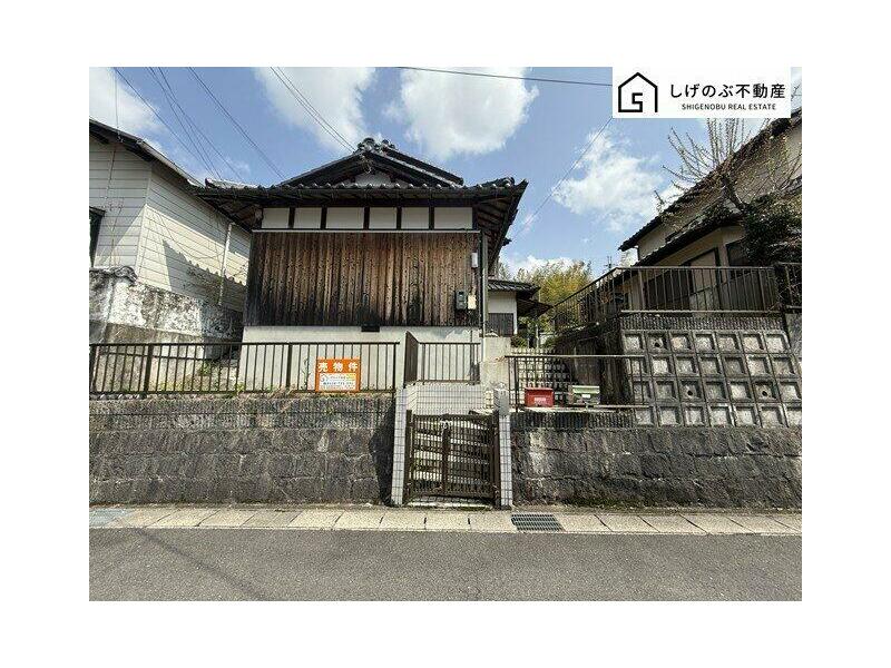 Fukagawa, Konan-cho, Koka-shi, Koka (Konan station) 2F 7LDK

2.5 million yen