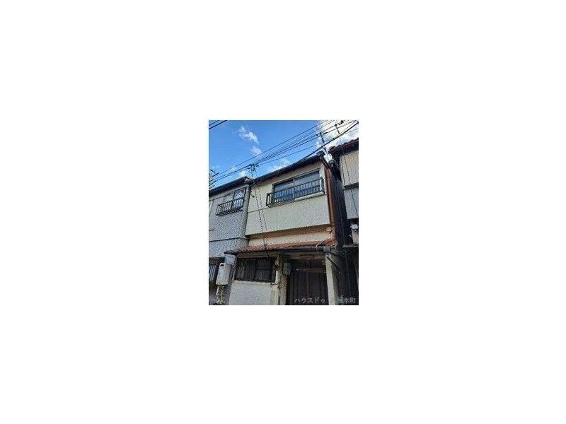 9 minutes by bus from Keihan Main Line "Hirakata City" Station, 6 minutes on foot from Suyama-cho