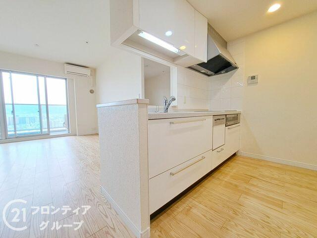 THE TOKYO TOWERS MID TOWER 53階の高層階、レインボーブリッジ