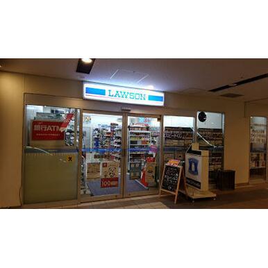 ローソン上尾駅東口店 距離：463m