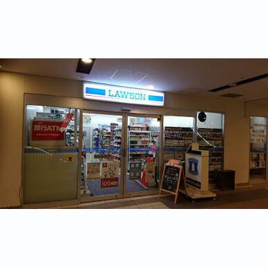 ローソン上尾駅東口店 距離:463m