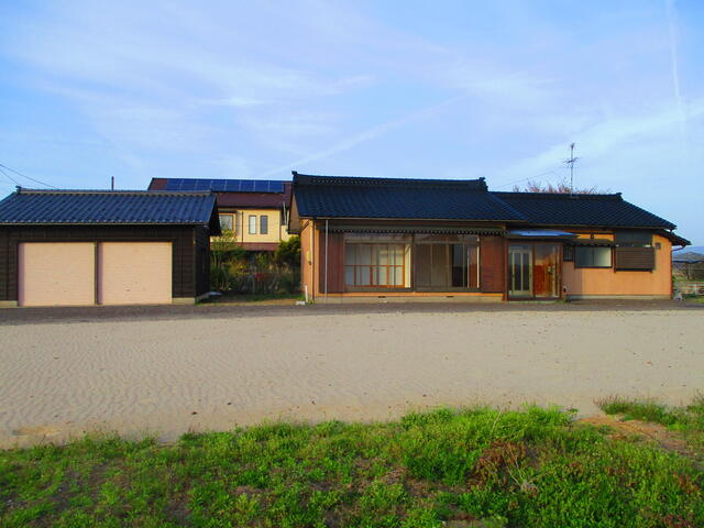 Cheap house for sale in Kitakanbara, Niigata