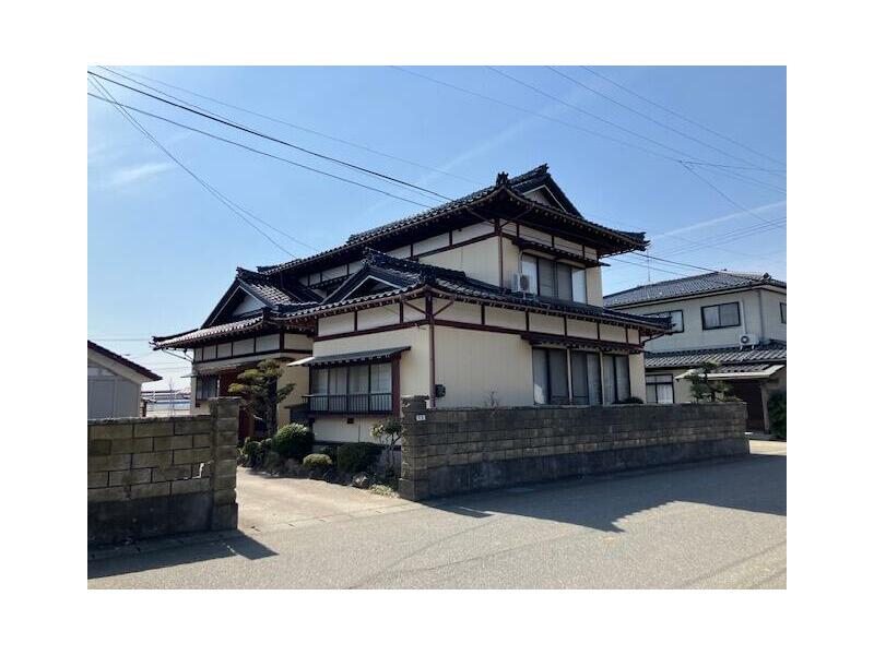 Yoshioka Kamiminami, Shonai Town, Higashitagawa District (Nishibukuro Station) 2-story building 8DK