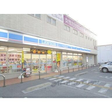 ローソン　長浜八幡東店 距離：700m