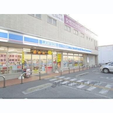 ローソン 長浜八幡東店 距離:700m