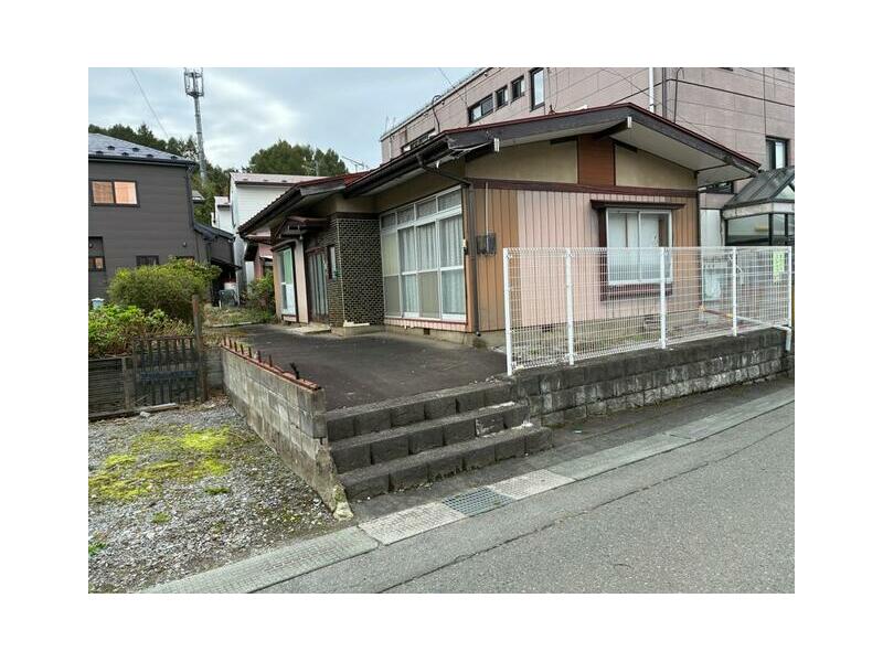 Iwate County, Iwate Town, Oaza Numakunai Dai 9 Chiwari (Iwate Numakunai Station) Single-story 3K