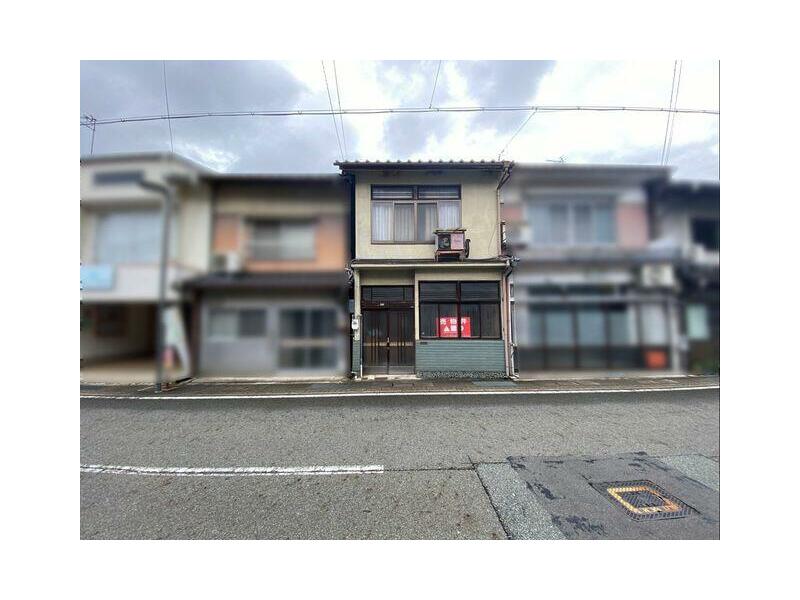 Toyooka-shi, Toyooka (Toyooka Station) 2F 6DK

1,000,000 yen