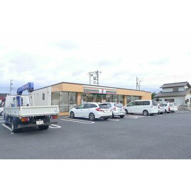 セブン-イレブン 流山南店 距離：480m