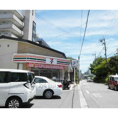 セブンイレブン京都壬生辻町店 距離：49m