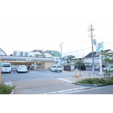 セブンイレブン 芦屋呉川町店 距離：450m