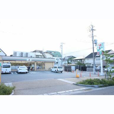 セブンイレブン 芦屋呉川町店 距離:450m
