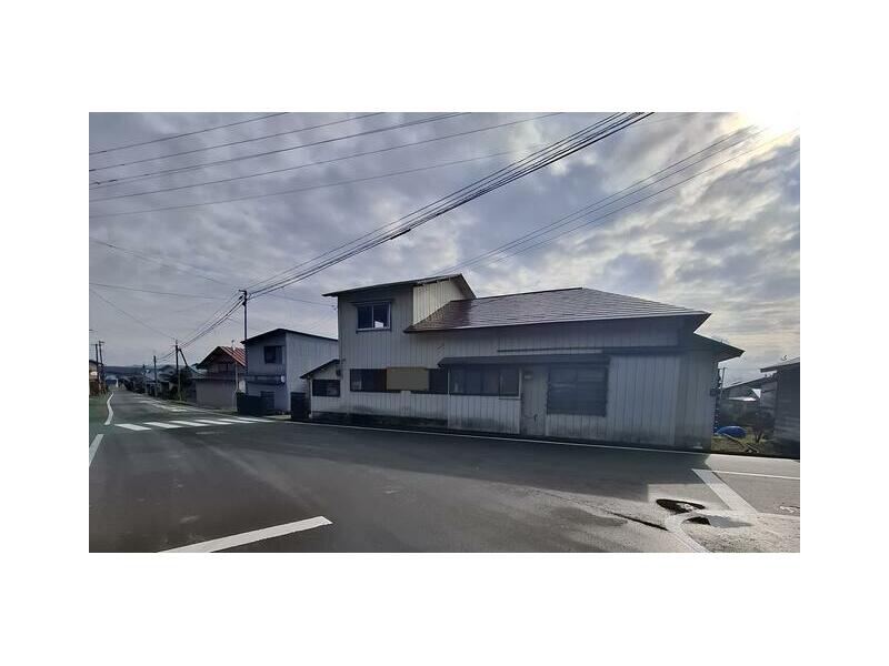 Kita-Akita-shi, Akita 2F 6DK

100,000 yen